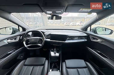 Внедорожник / Кроссовер Audi Q4 e-tron 2023 в 