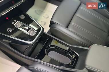 Внедорожник / Кроссовер Audi Q4 e-tron 2025 в 