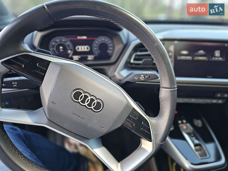 Внедорожник / Кроссовер Audi Q4 e-tron 2023 в Львове