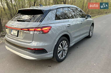 Внедорожник / Кроссовер Audi Q4 e-tron 2023 в 