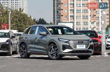 Внедорожник / Кроссовер Audi Q4 e-tron 2025 в 