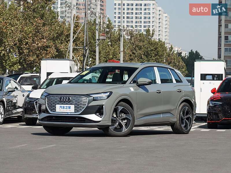 Внедорожник / Кроссовер Audi Q4 e-tron 2025 в 