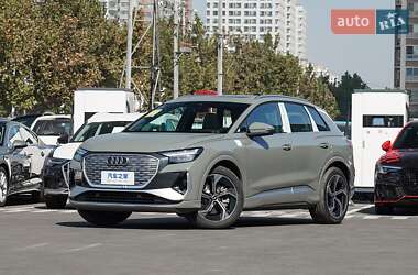 Внедорожник / Кроссовер Audi Q4 e-tron 2025 в 