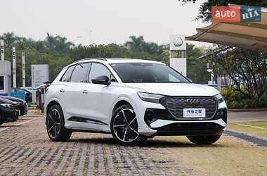 Внедорожник / Кроссовер Audi Q4 e-tron 2025 в 