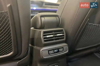 Позашляховик / Кросовер Audi Q4 e-tron 2023 в 