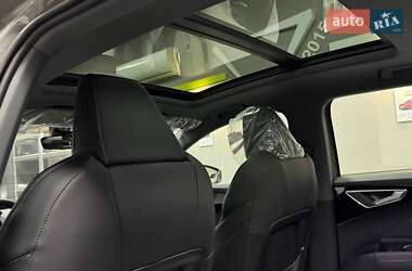 Внедорожник / Кроссовер Audi Q4 e-tron 2025 в 