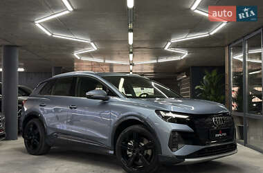 Внедорожник / Кроссовер Audi Q4 e-tron 2024 в 