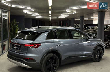Внедорожник / Кроссовер Audi Q4 e-tron 2024 в 