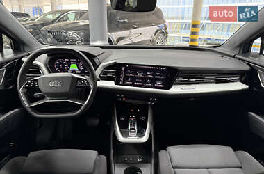 Внедорожник / Кроссовер Audi Q4 e-tron 2024 в 