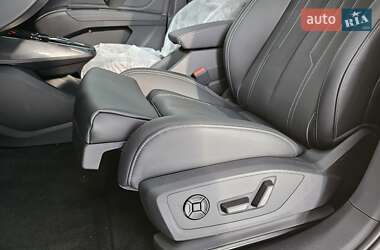 Позашляховик / Кросовер Audi Q4 e-tron 2025 в 