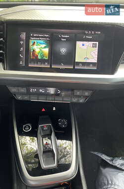 Внедорожник / Кроссовер Audi Q4 e-tron 2021 в 