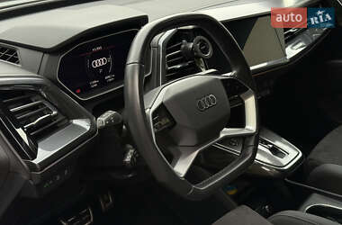 Внедорожник / Кроссовер Audi Q4 e-tron 2023 в 