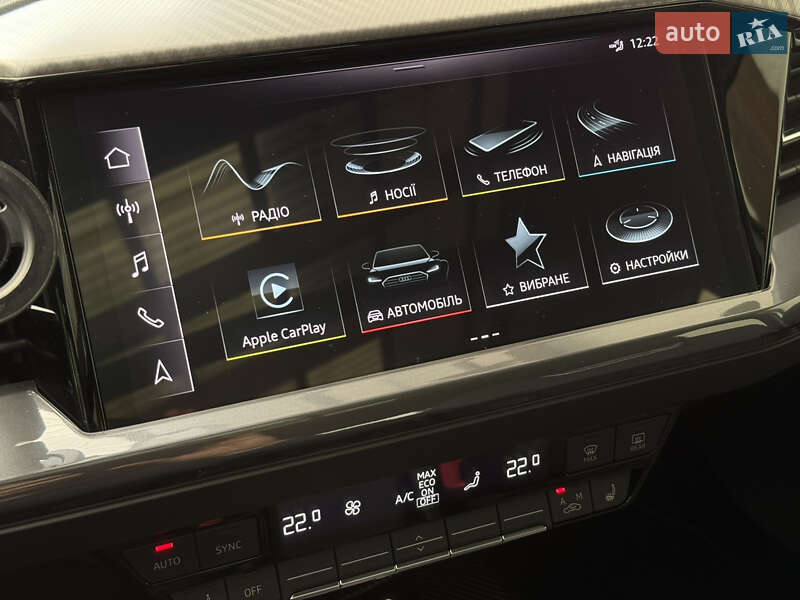 Позашляховик / Кросовер Audi Q4 e-tron 2023 в Києві