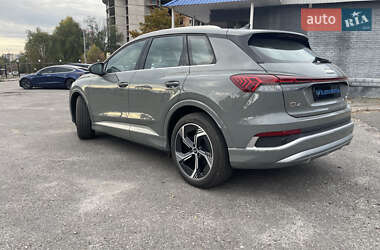 Внедорожник / Кроссовер Audi Q4 e-tron 2025 в 