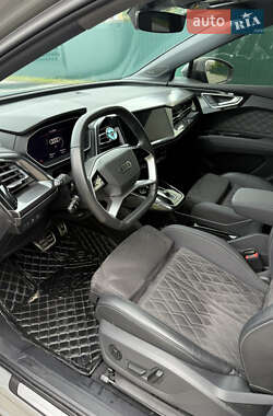 Внедорожник / Кроссовер Audi Q4 e-tron 2023 в 