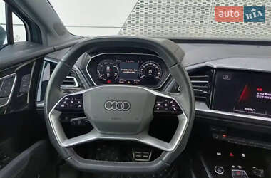 Внедорожник / Кроссовер Audi Q4 e-tron 2023 в 