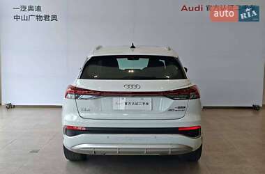 Внедорожник / Кроссовер Audi Q4 e-tron 2023 в 