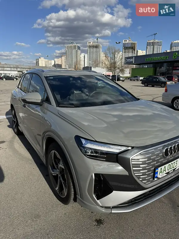 Audi Q4 e-tron 2023