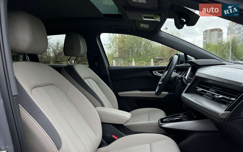 Позашляховик / Кросовер Audi Q4 e-tron 2023 в Львові