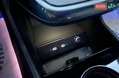 Внедорожник / Кроссовер Audi Q4 e-tron 2025 в 