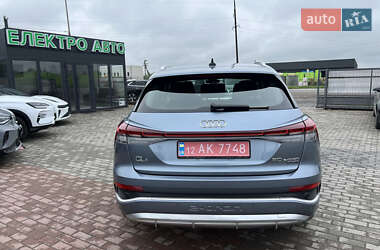 Внедорожник / Кроссовер Audi Q4 e-tron 2023 в 