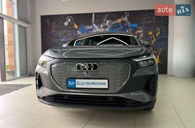 Позашляховик / Кросовер Audi Q4 e-tron 2022 в Києві