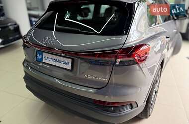 Внедорожник / Кроссовер Audi Q4 e-tron 2022 в 