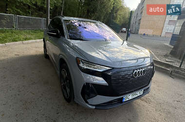 Внедорожник / Кроссовер Audi Q4 e-tron 2023 в 