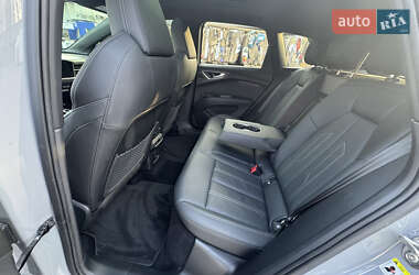 Внедорожник / Кроссовер Audi Q4 e-tron 2023 в 