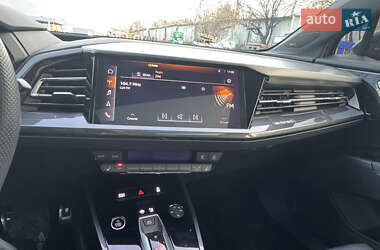 Внедорожник / Кроссовер Audi Q4 e-tron 2023 в 