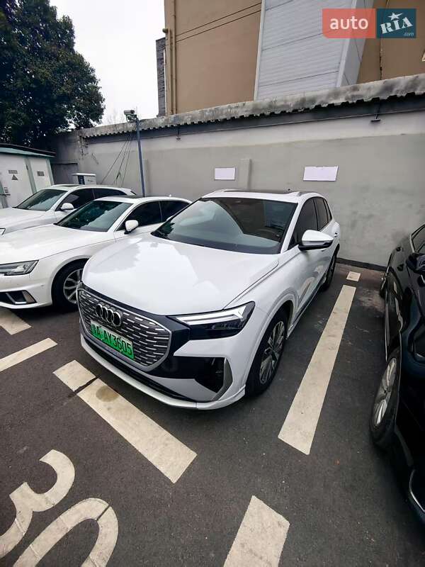 Audi Q4 e-tron 2023