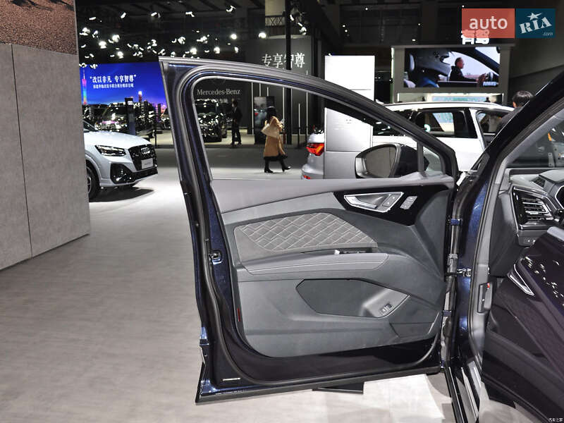 Внедорожник / Кроссовер Audi Q4 e-tron 2023 в Львове