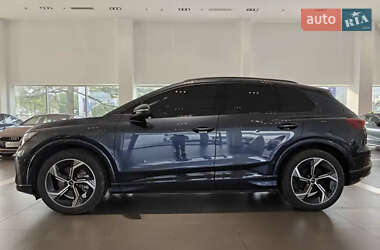 Внедорожник / Кроссовер Audi Q4 e-tron 2023 в 