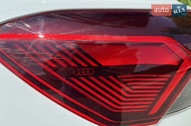 Внедорожник / Кроссовер Audi Q4 e-tron 2024 в 