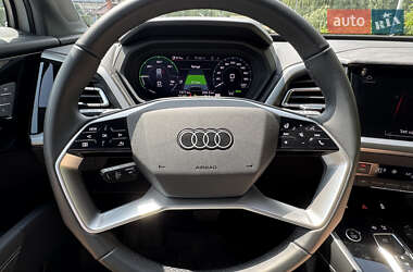 Внедорожник / Кроссовер Audi Q4 e-tron 2024 в 