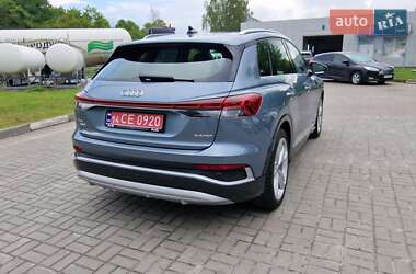 Позашляховик / Кросовер Audi Q4 e-tron 2023 в 