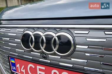 Позашляховик / Кросовер Audi Q4 e-tron 2023 в 