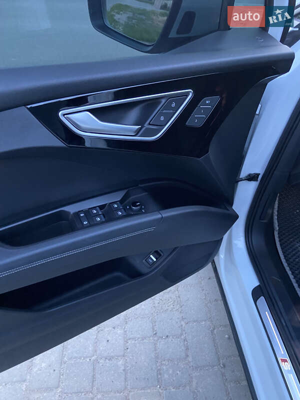 Позашляховик / Кросовер Audi Q4 e-tron 2021 в Іллінцях фото 20 Позашляховик / Кросовер Audi Q4 e-tron 2021 в Іллінцях