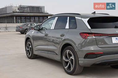 Внедорожник / Кроссовер Audi Q4 e-tron 2025 в 