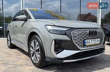 Позашляховик / Кросовер Audi Q4 e-tron 2024 в 
