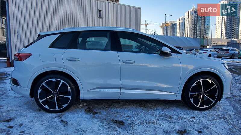 Внедорожник / Кроссовер Audi Q4 e-tron 2023 в Киеве