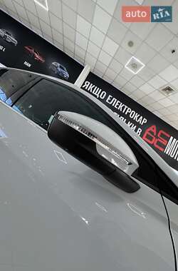 Внедорожник / Кроссовер Audi Q4 e-tron 2022 в 