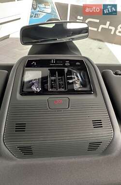 Внедорожник / Кроссовер Audi Q4 e-tron 2022 в 