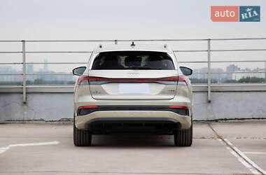 Внедорожник / Кроссовер Audi Q4 e-tron 2024 в 