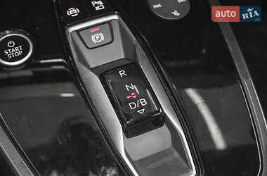 Внедорожник / Кроссовер Audi Q4 e-tron 2024 в 