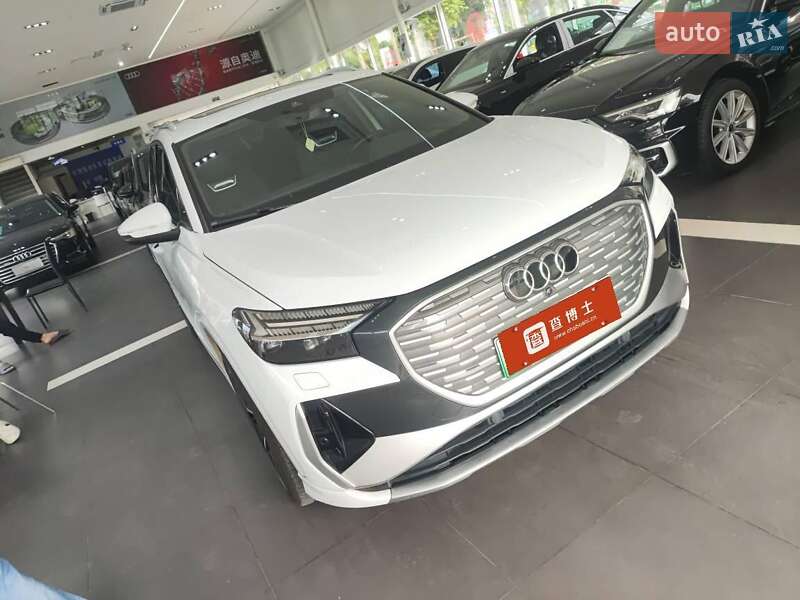 Внедорожник / Кроссовер Audi Q4 e-tron 2023 в Днепре