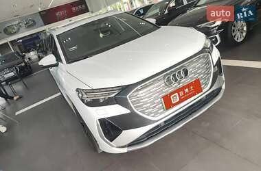 Внедорожник / Кроссовер Audi Q4 e-tron 2023 в 