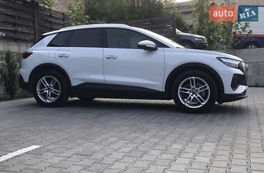 Внедорожник / Кроссовер Audi Q4 e-tron 2023 в 