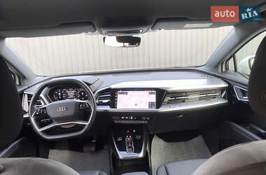 Внедорожник / Кроссовер Audi Q4 e-tron 2023 в 