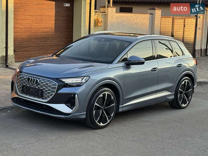 Внедорожник / Кроссовер Audi Q4 e-tron 2023 в 